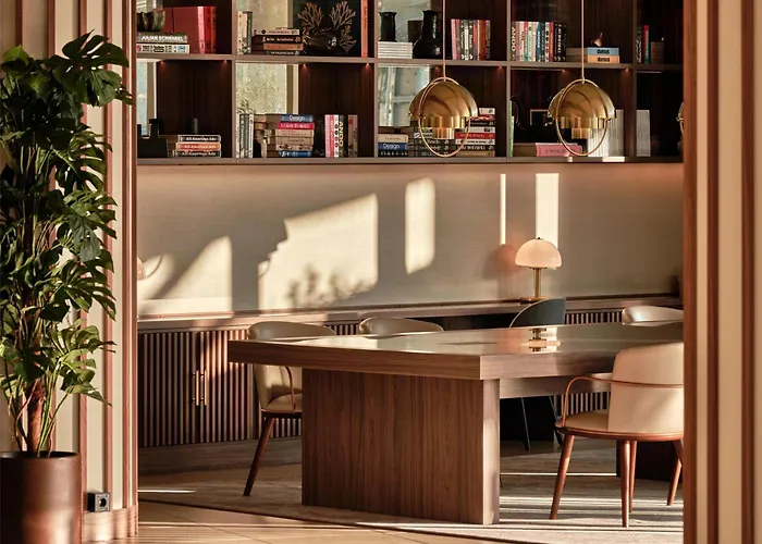 Hotel Radisson Blu Hotel, Airport 4*