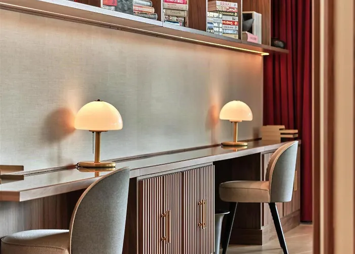 Radisson Blu Hotel, Airport Hotel 4*