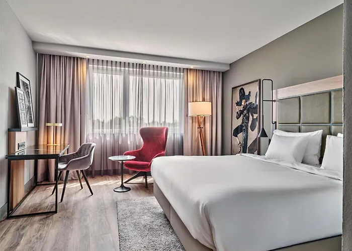 Radisson Blu Hotel, Airport 4*