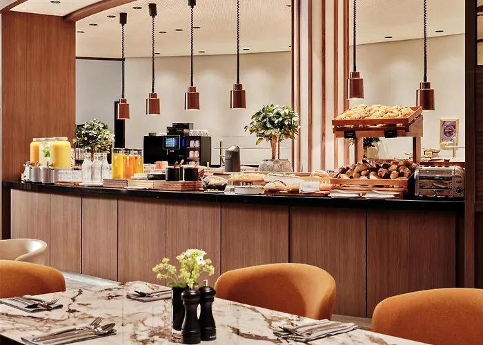 Radisson Blu Hotel, Airport Hotel 4*