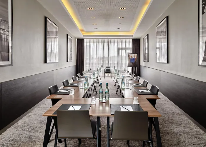 Radisson Blu Hotel, Airport 4*